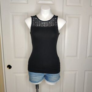 Ann Taylor fitted crochet peek-a-boo sleeveless top sz XS